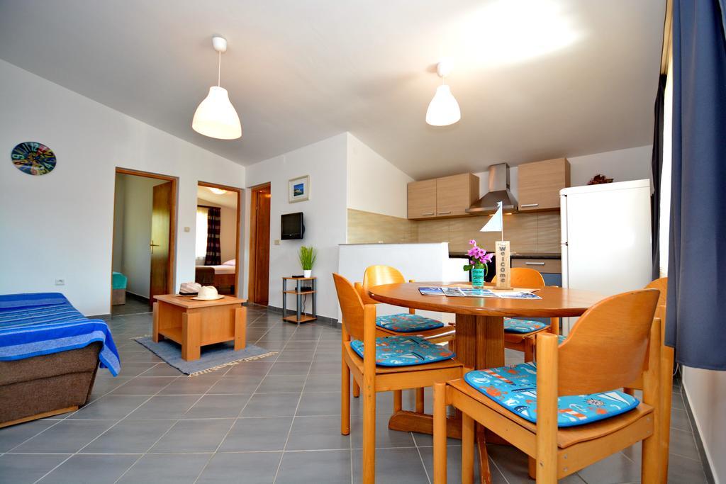 Apartment Marijana Vir Eksteriør bilde