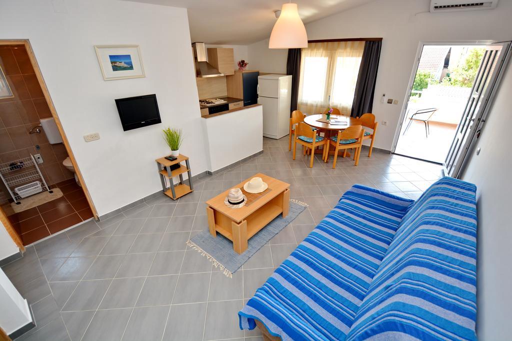 Apartment Marijana Vir Eksteriør bilde