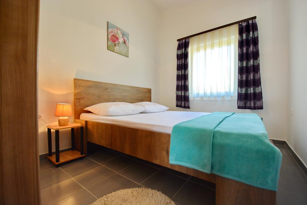 Apartment Marijana Vir Eksteriør bilde