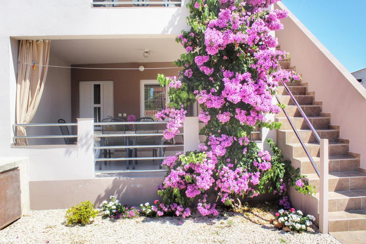 Apartment Marijana Vir Eksteriør bilde